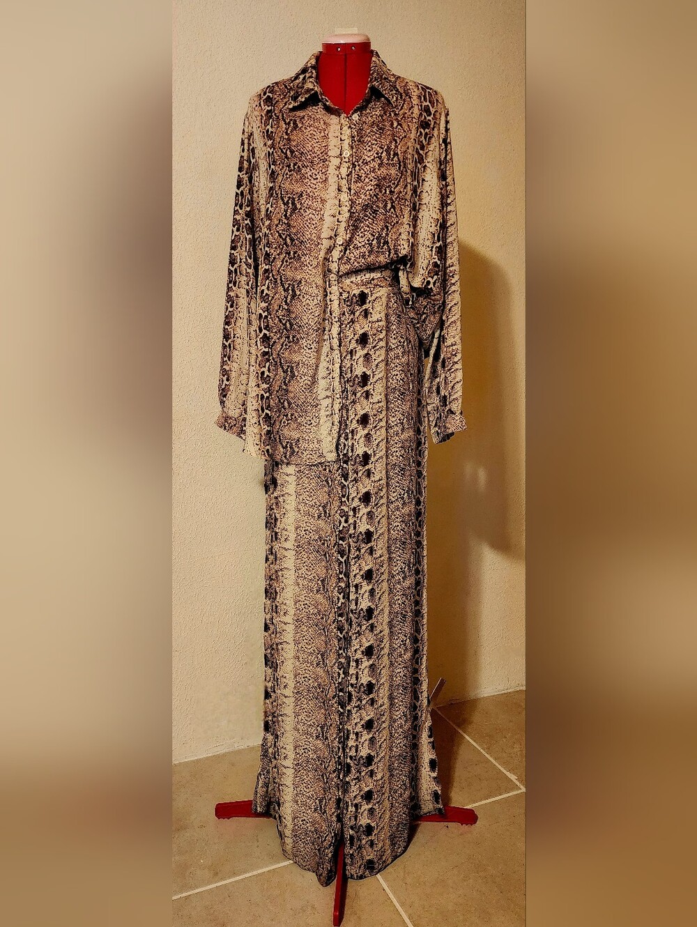 NWOT PrettyLittleThing Snakeskin Print Button Down & Wide Leg Pants Set 12